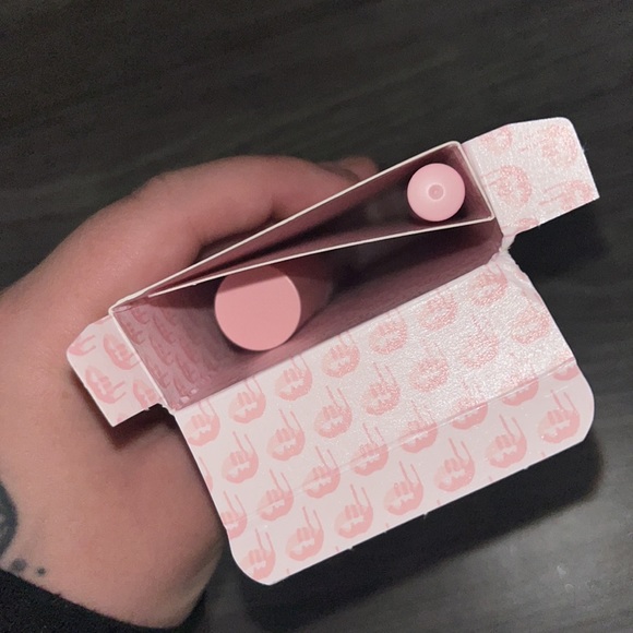 Kylie Cosmetics 800 One Wish Matte Lip Kit - Picture 4 of 6